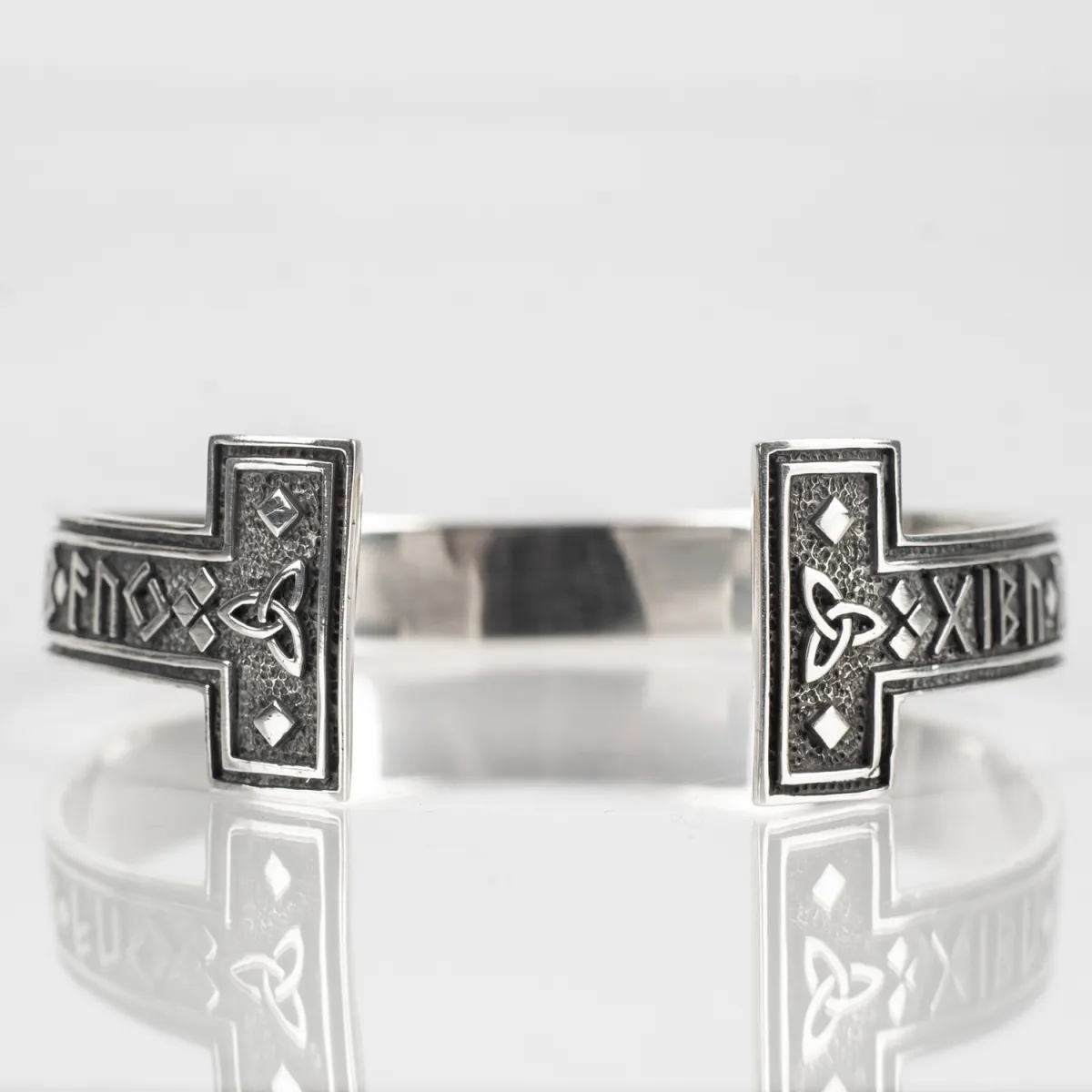 Bratara fixa triquetra rune Argint