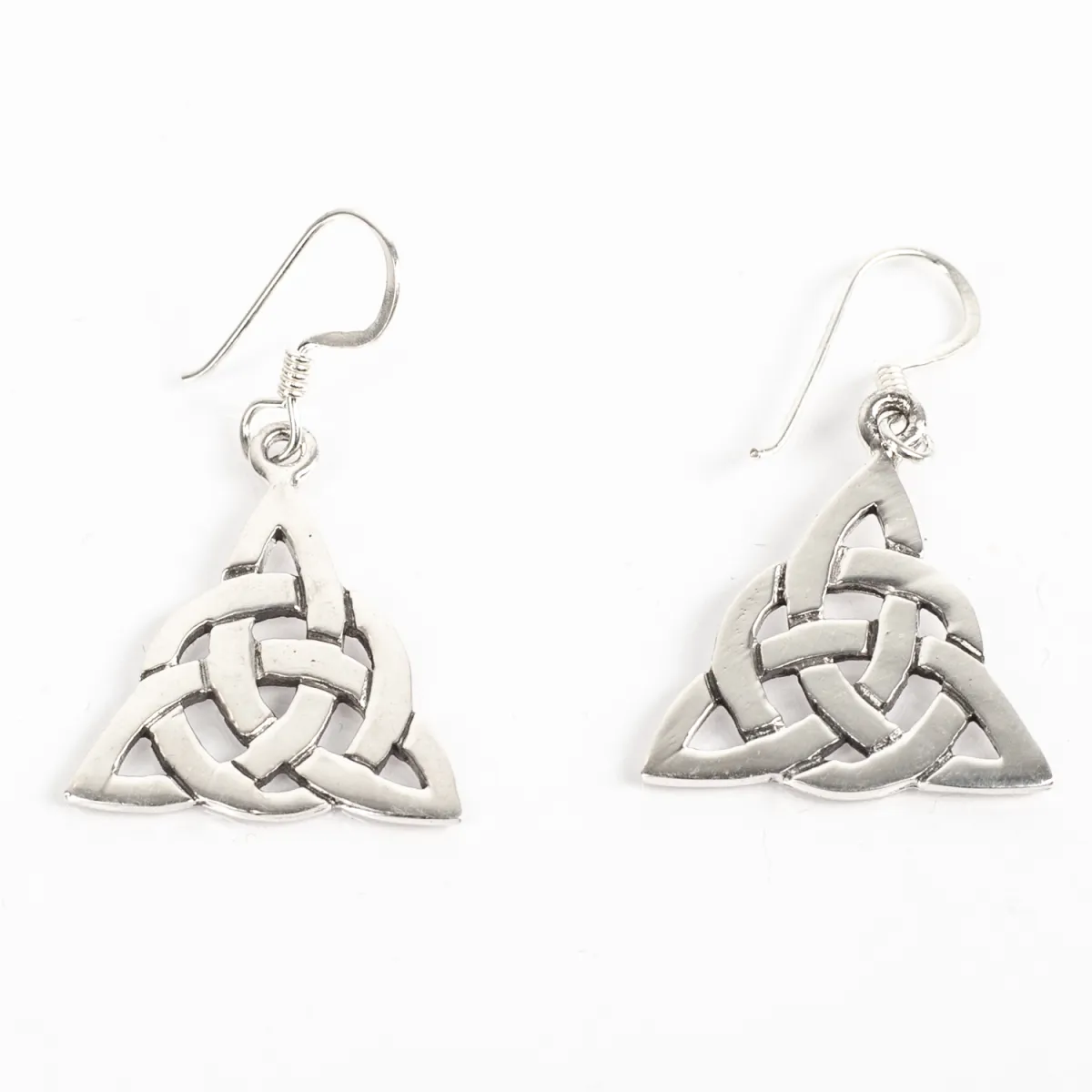Cercei lungi triquetra Argint