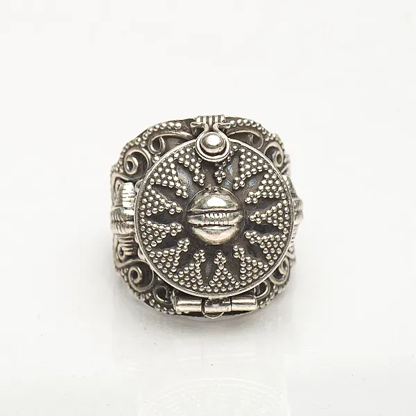 Inel India caseta rotunda broderie Argint