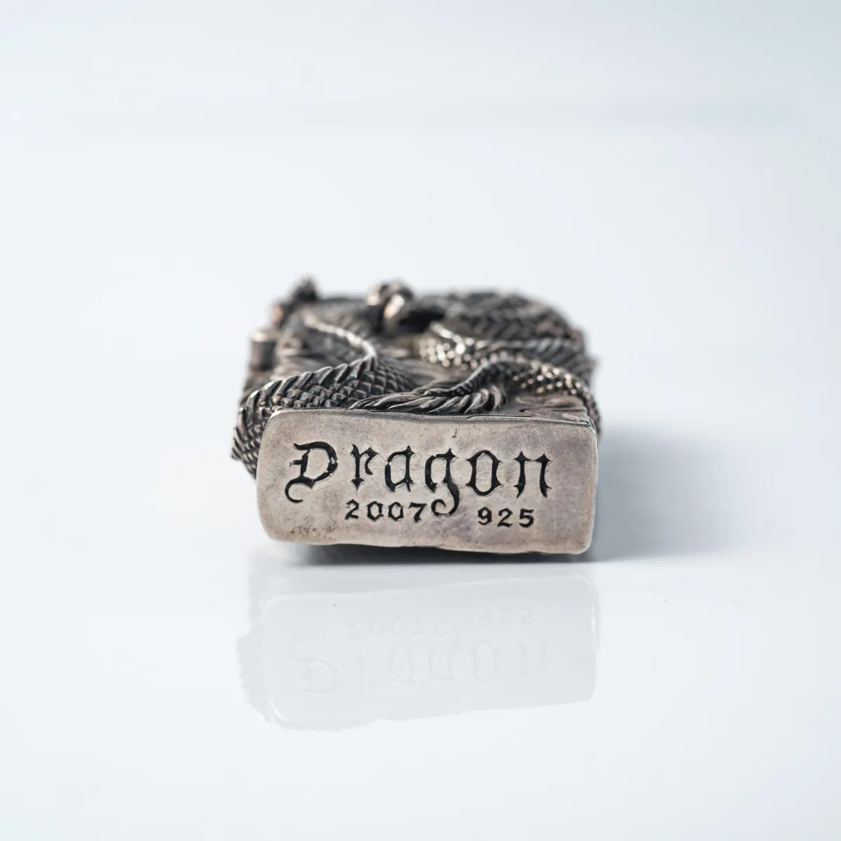Bricheta Zippo dragon incolacit Argint