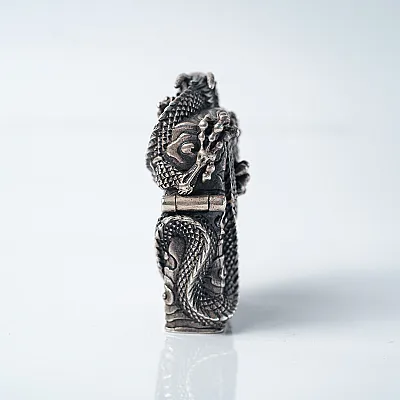 Bricheta Zippo dragon incolacit Argint - 9