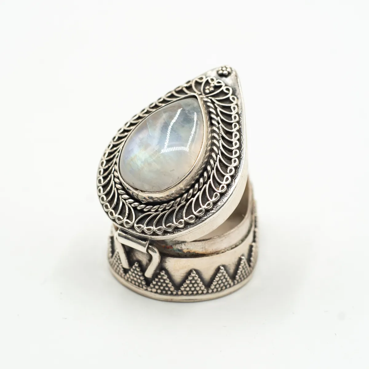 Caseta oval ascutit psp India.nr.5 Argint