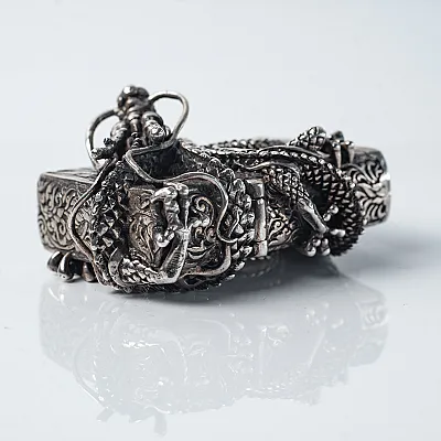 Bricheta Zippo dragon incolacit l Argint - 2
