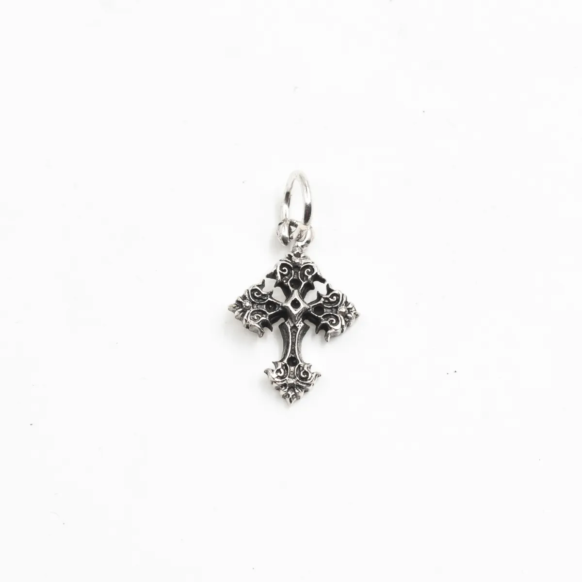 Pandantiv cruciulita gotica xs Argint