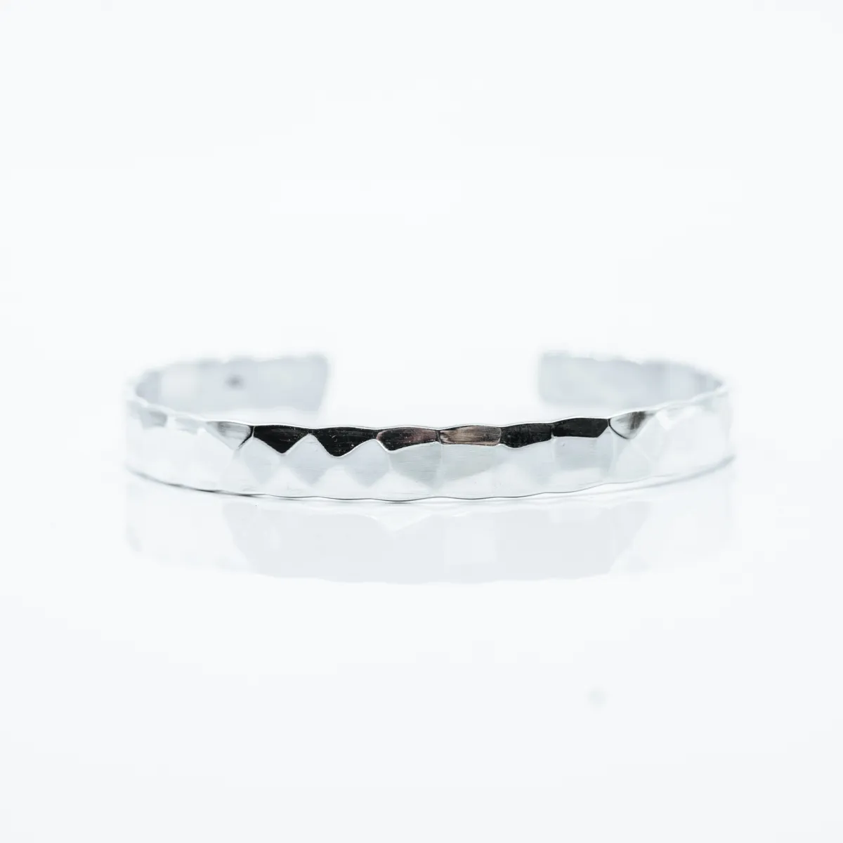 Bratara fixa lata hammered 7mm Argint