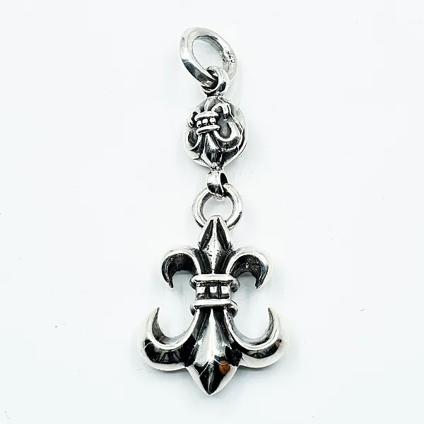 Pandantiv fleur de lys charms Argint