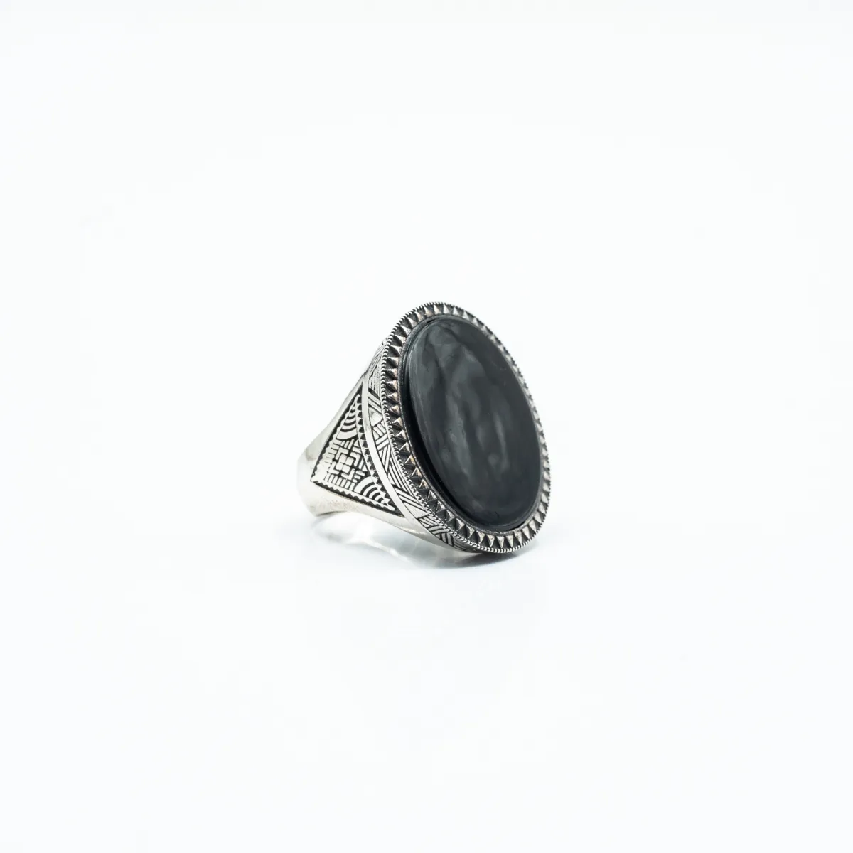 Inel oval model onix Argint