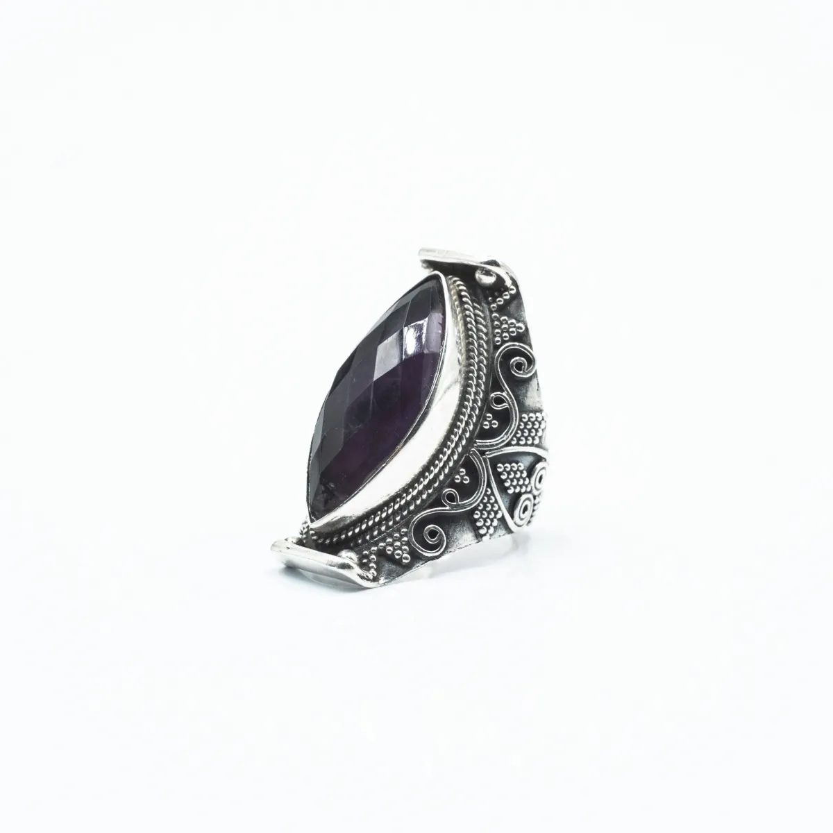 Inel oval ascutit ametist Argint