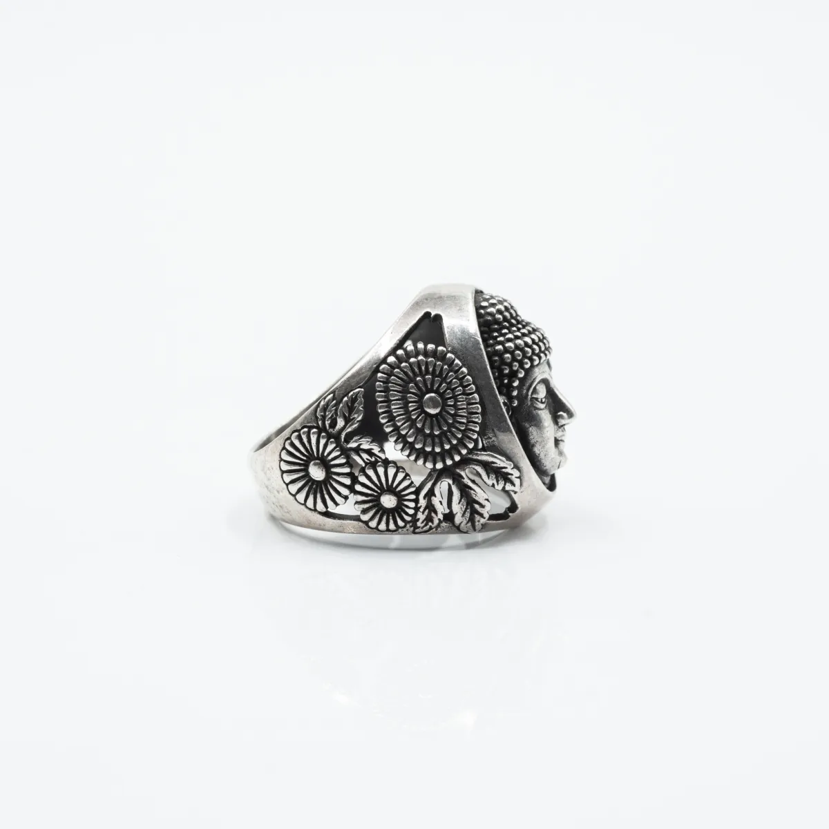 Inel oval cap Buddha Argint