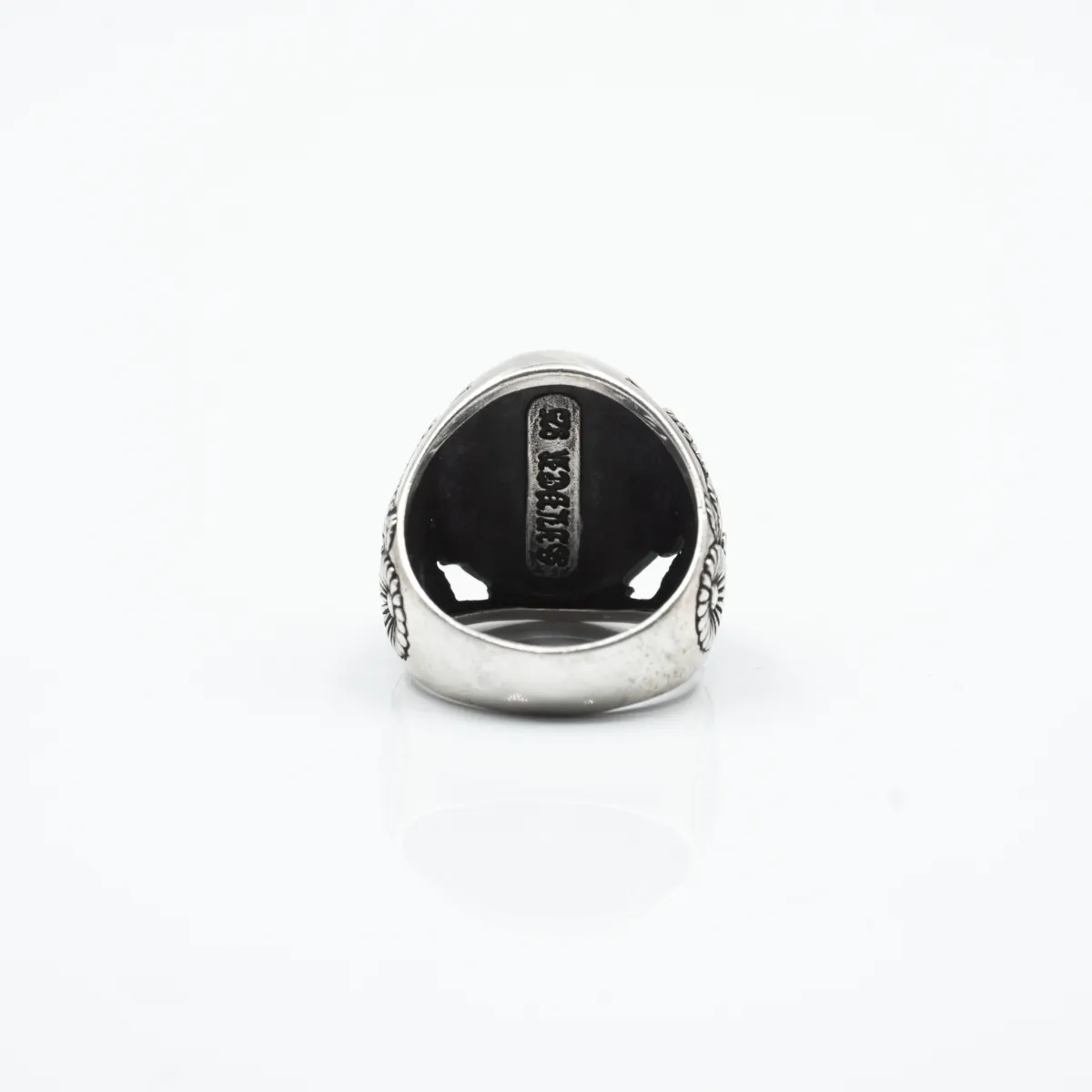Inel oval cap Buddha Argint