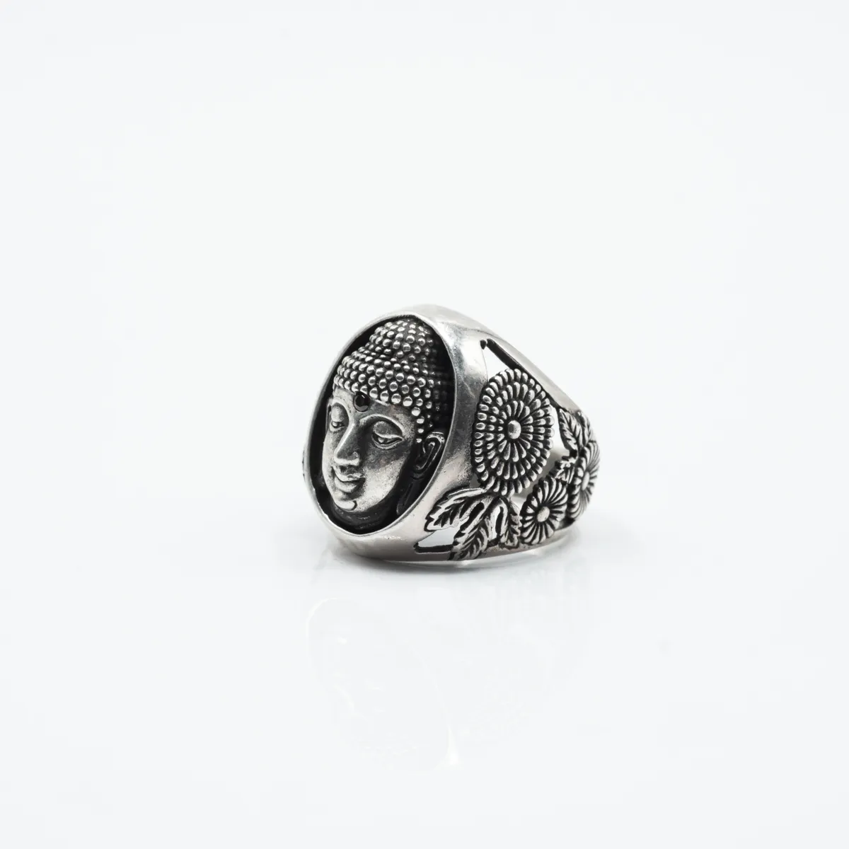 Inel oval cap Buddha Argint