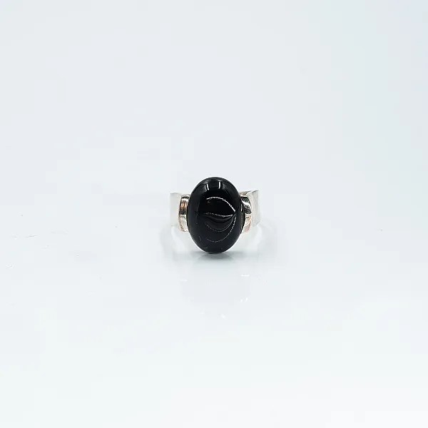 Inel oval simplu s onix Argint