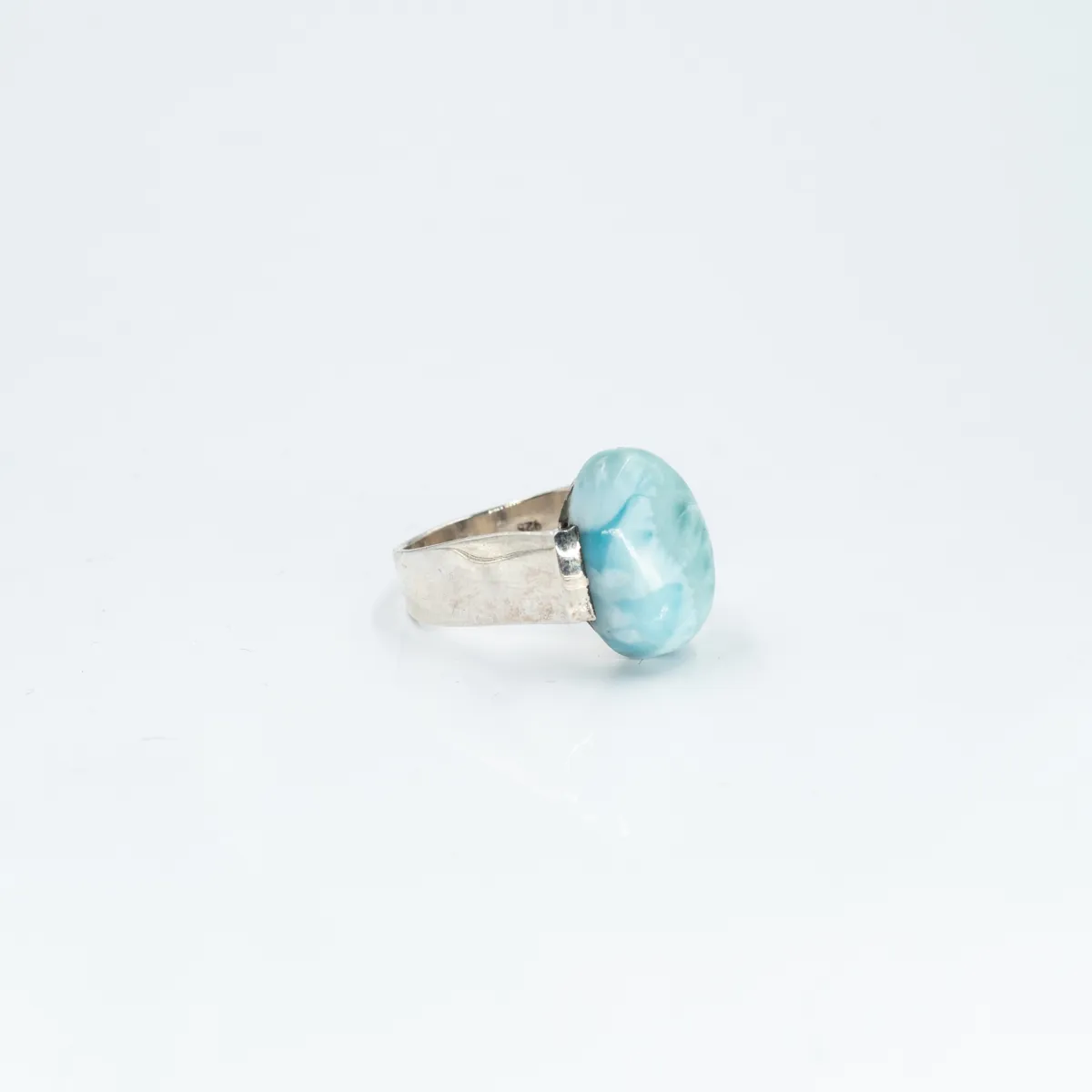 Inel oval simplu s larimar Argint