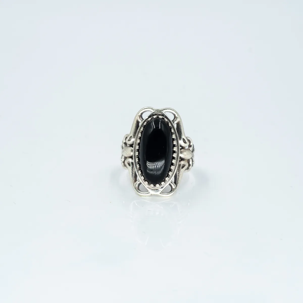 Inel oval broderie onix Argint