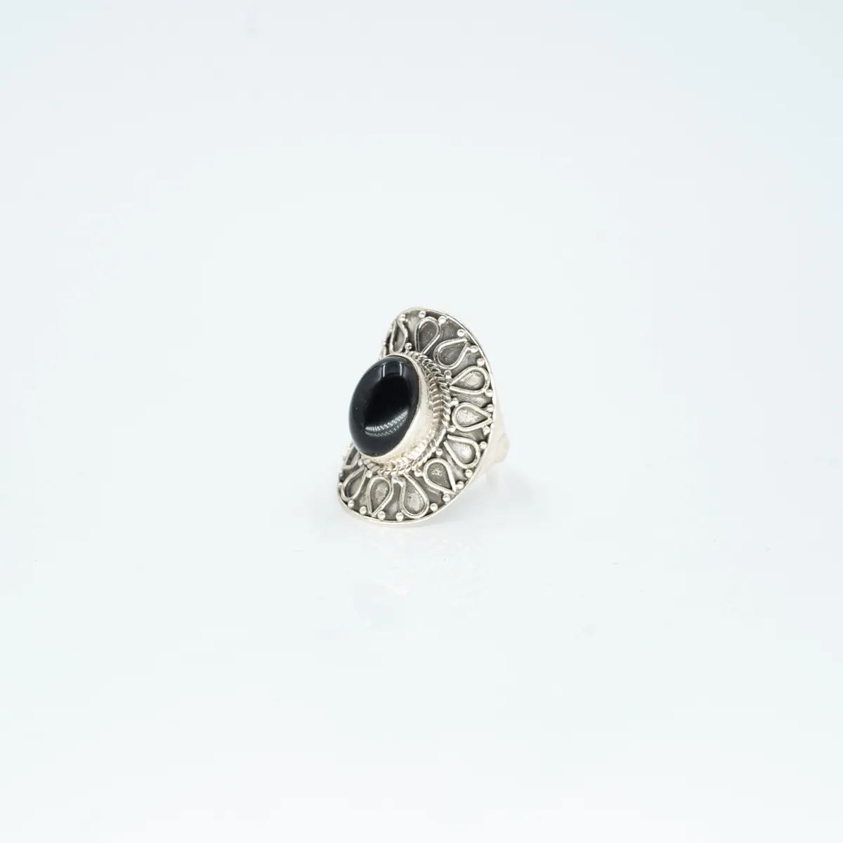 Inel oval picaturi onix Argint