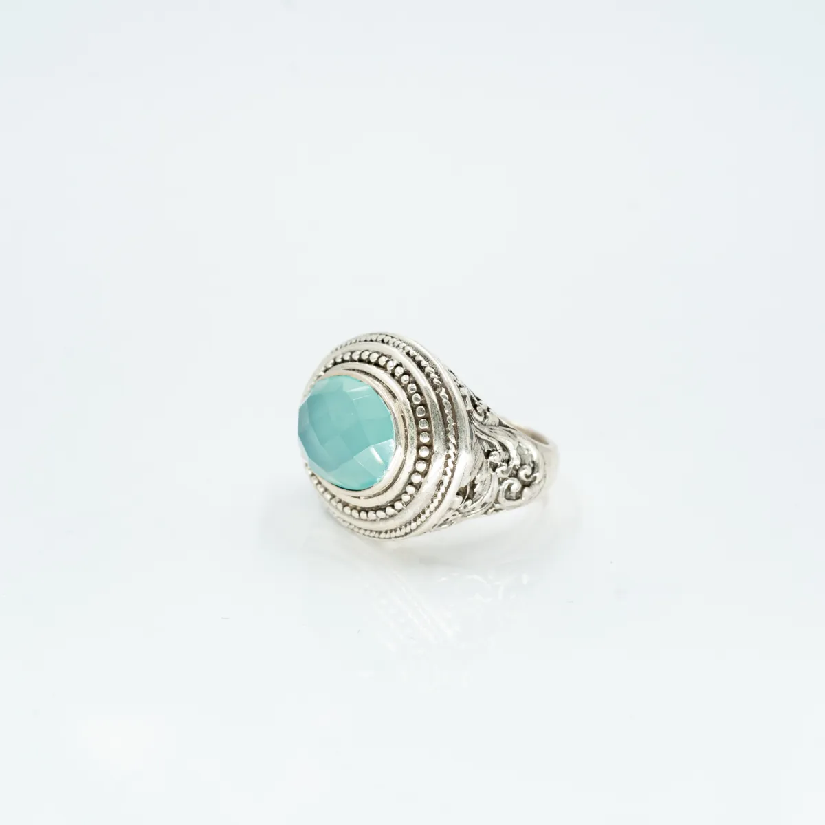 Inel oval broderie calcedoie Argint
