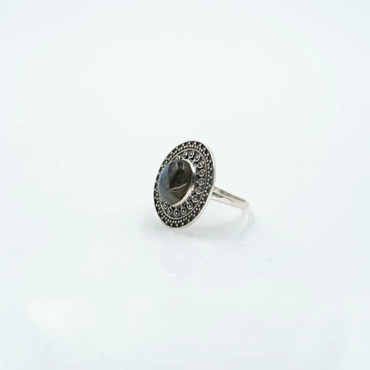 Inel disc oval labradorit Argint
