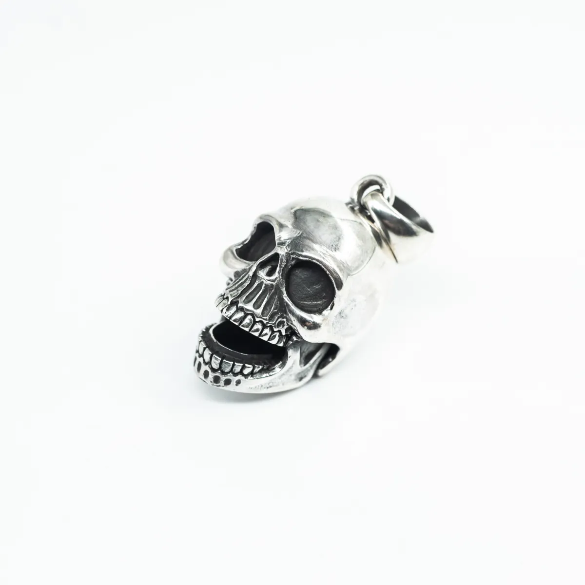 Pandantiv cap de mort caseta Argint