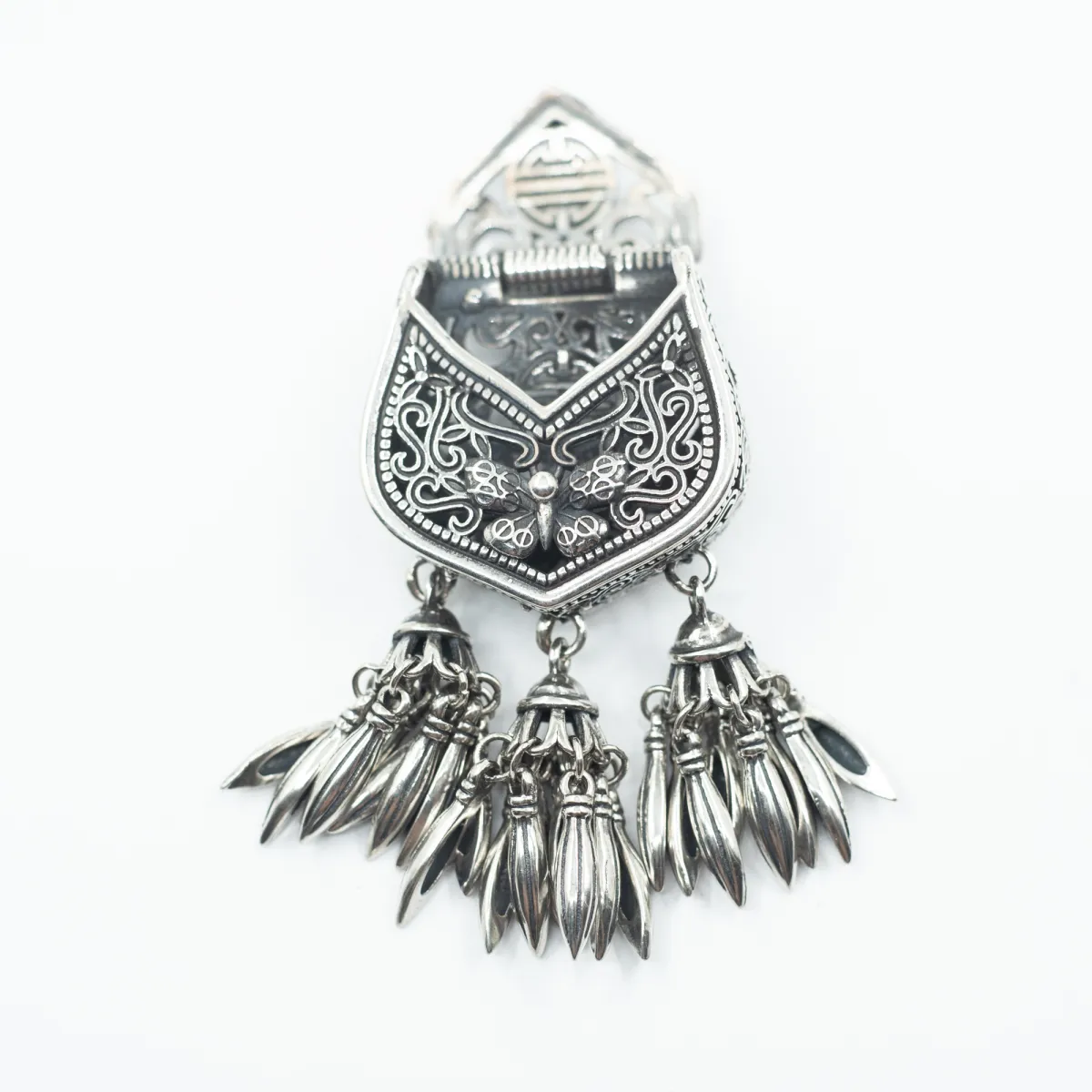 Pandantiv gentuta ciucuri model fluture Argint