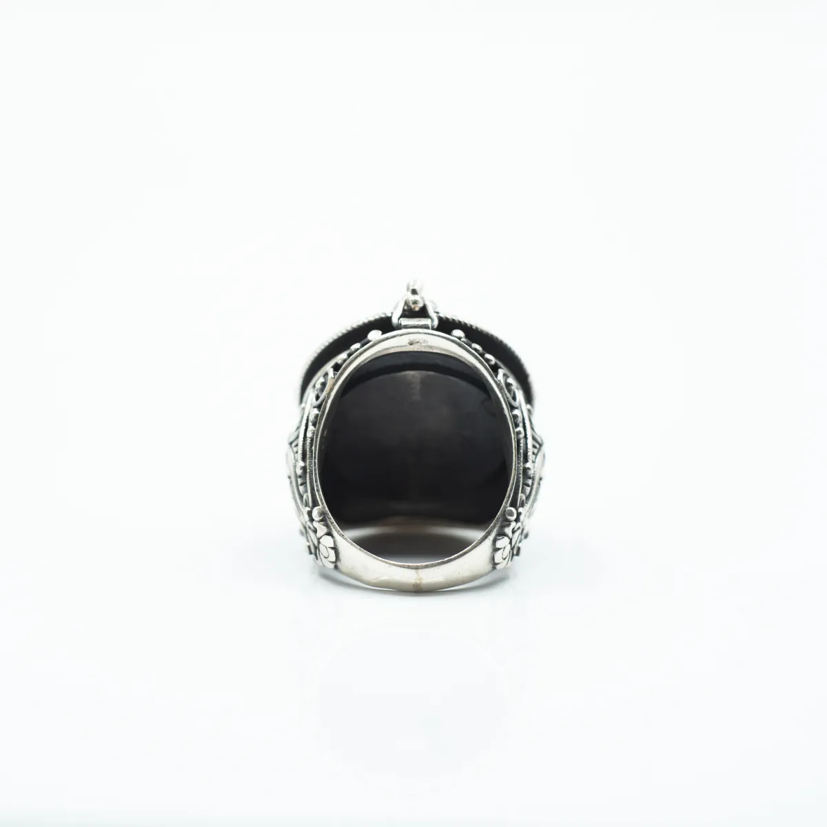 Inel rotund tip caseta 3cm piatra-lunii Argint