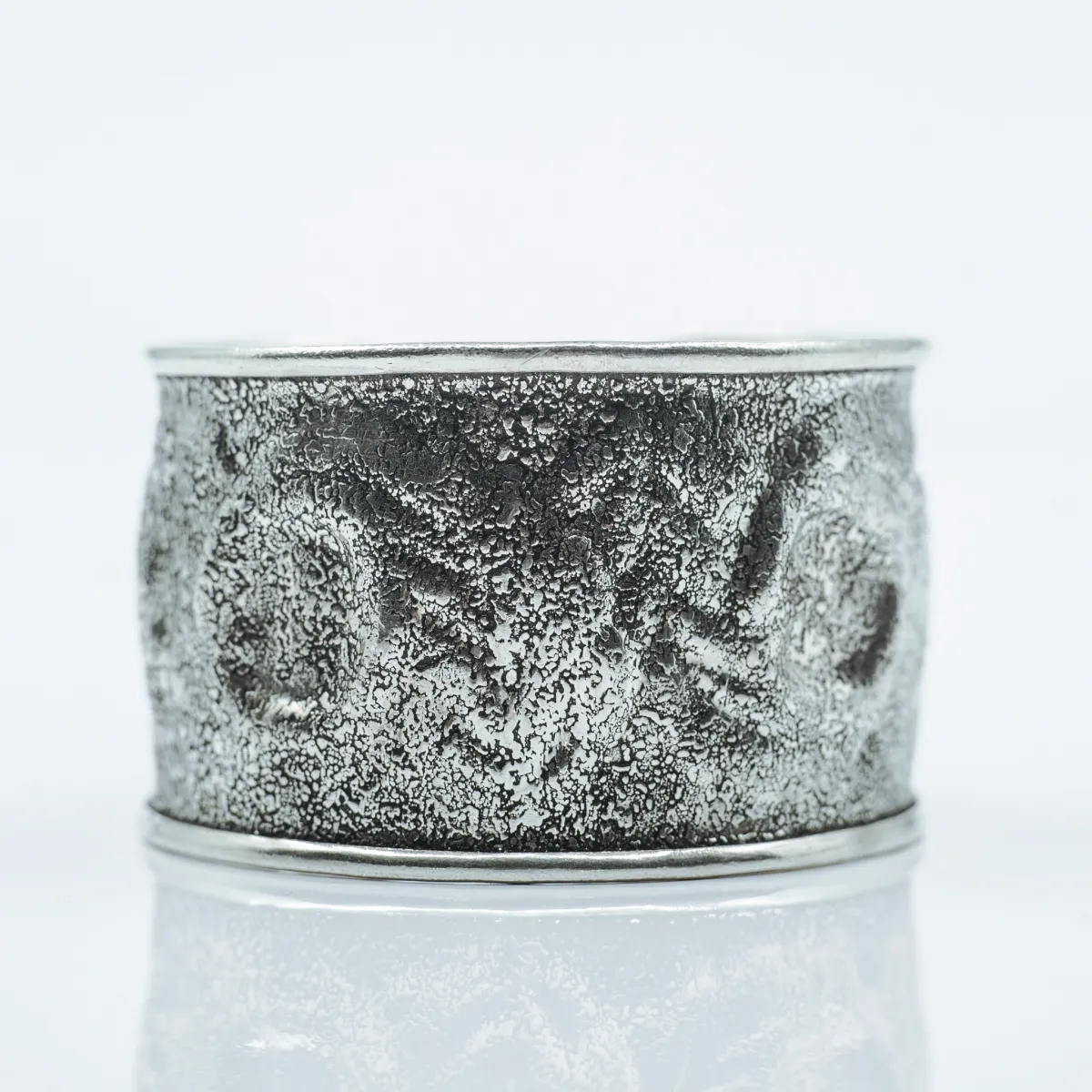 Bratara fixa hammered petale Argint