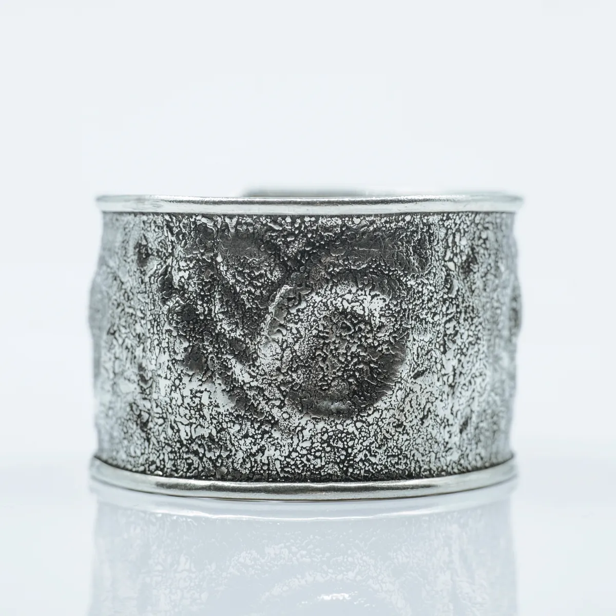 Bratara fixa hammered petale Argint