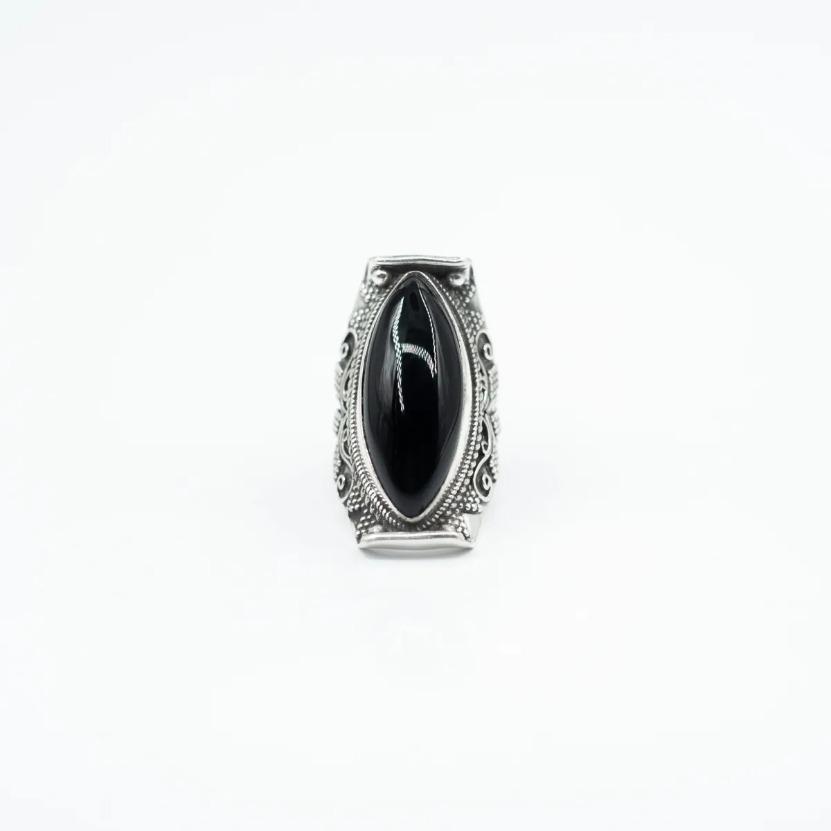 Inel India oval ascutit onix Argint
