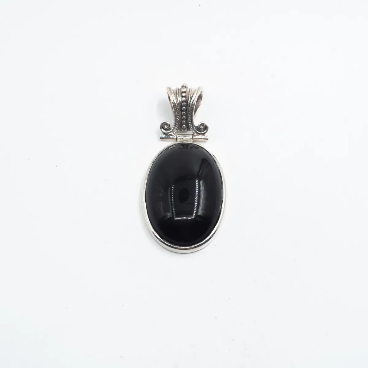 Pandantiv oval obsidian anou Baroc L Argint