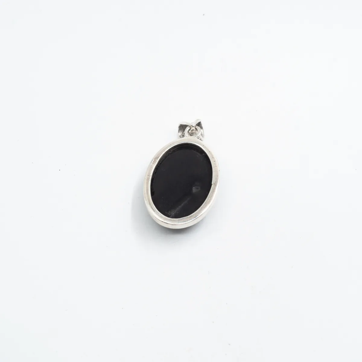 Pandantiv oval obsidian anou soare S Argint