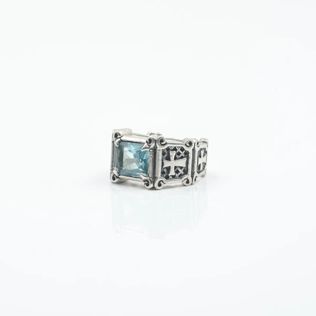 Inel gotic cruci zirconiu bleu deschis Argint