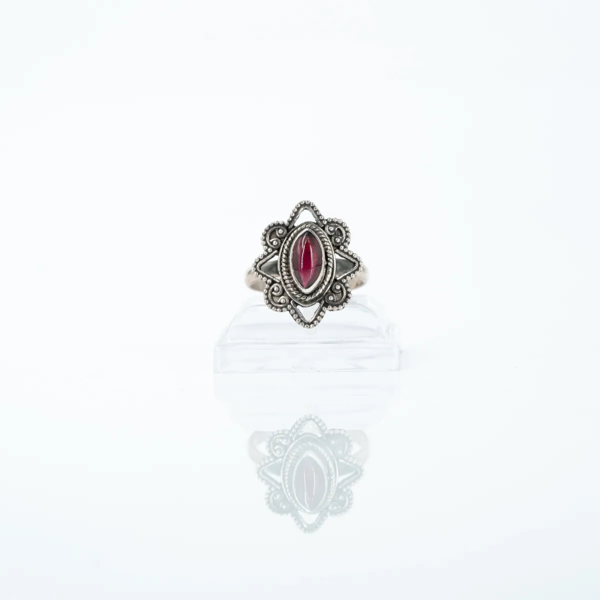 Inel xs oval floare granat Argint