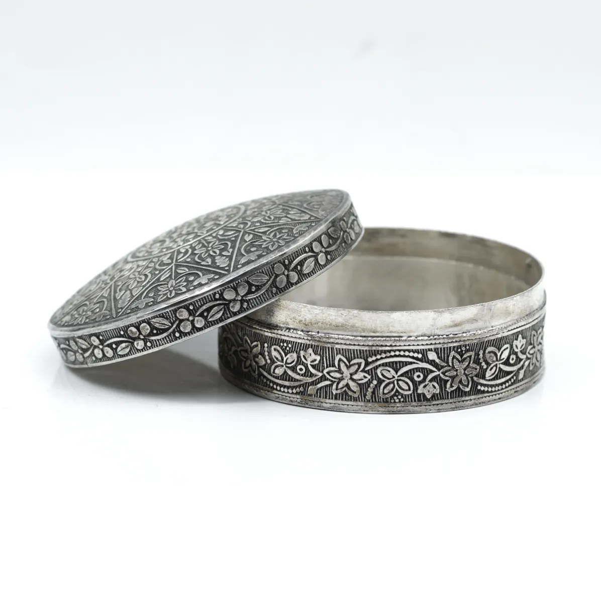 Caseta decorativa model stea Argint