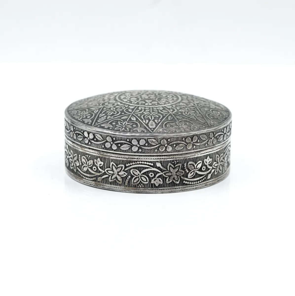 Caseta decorativa model stea Argint