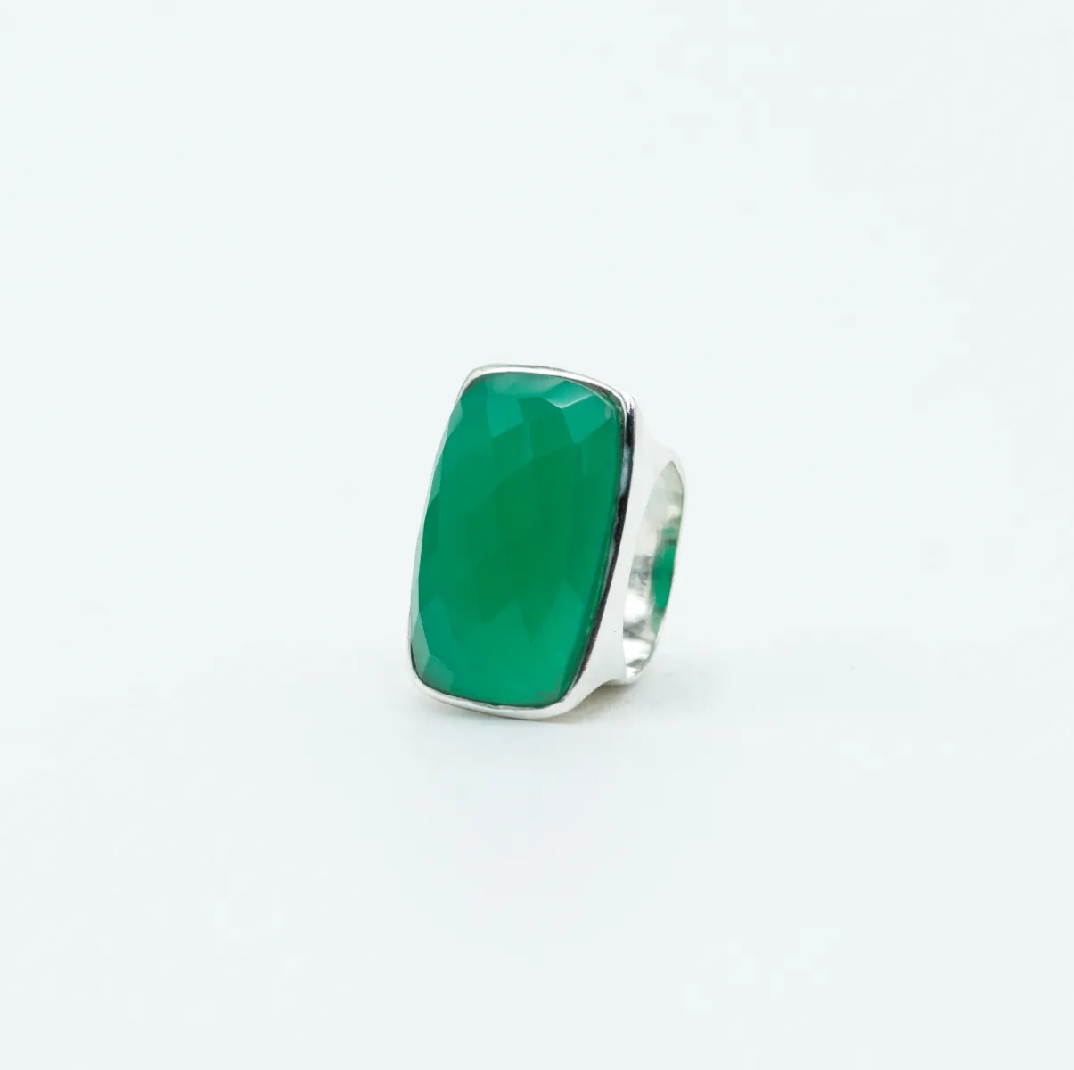 Inel dreptunghiular rotund l agat.verde Argint