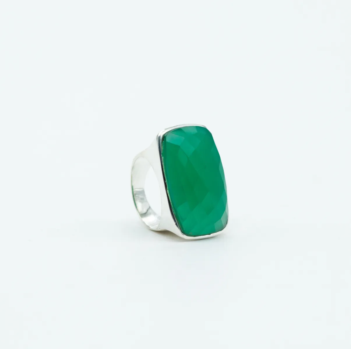 Inel dreptunghiular rotund l agat.verde Argint