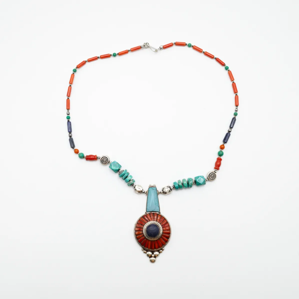 Colier Nepal soare coral lapis.lazuli Argint