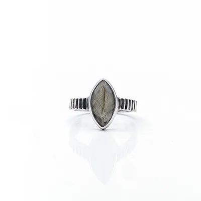 Inel oval ascutit dungi labradorit Argint - 1