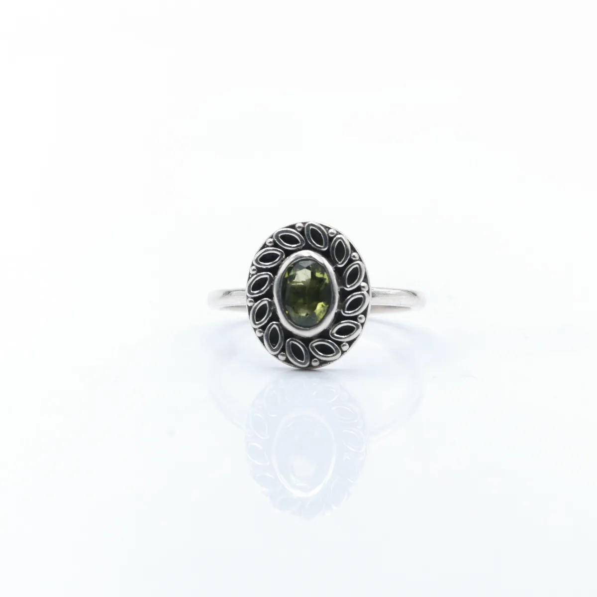 Inel xs floare ovala peridot Argint