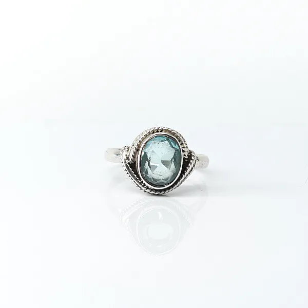 Inel oval sarma topaz albastru Argint
