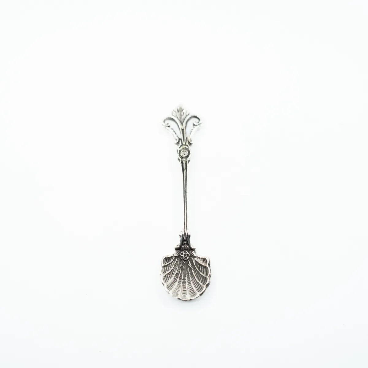 Lingurita decorativa model scoica-crin Argint