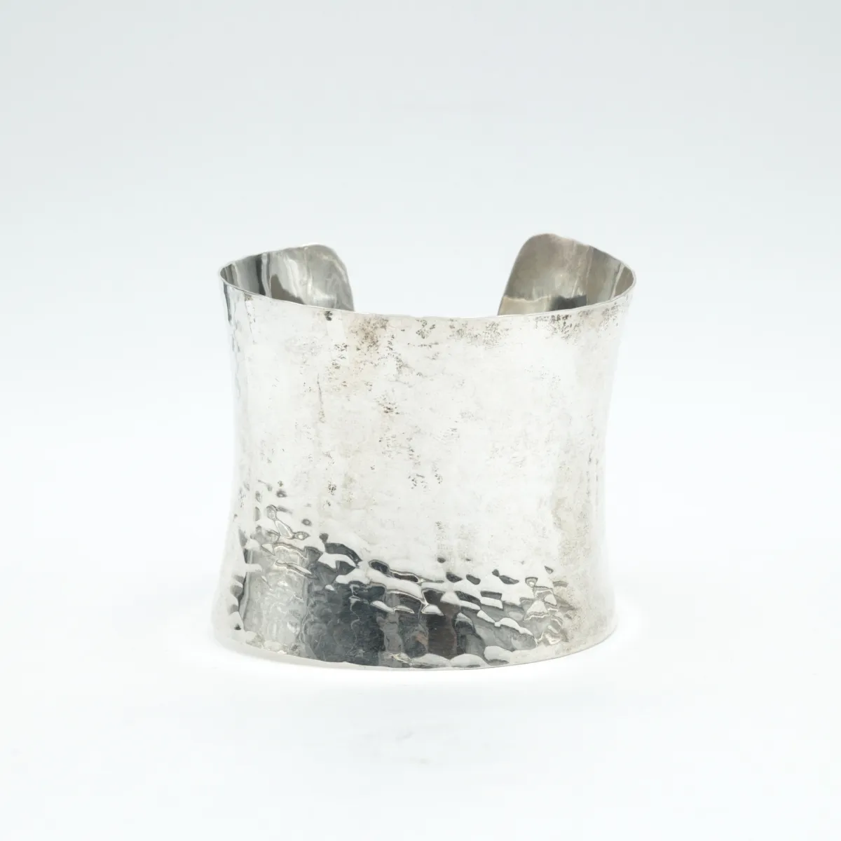 Bratara fixa concava hammered 6cm Argint