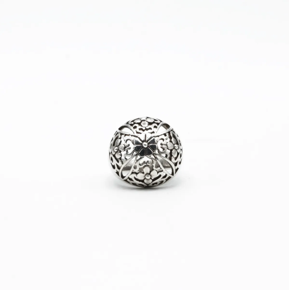 Inel bombat cruce model floral Argint