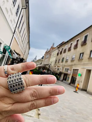 Minola