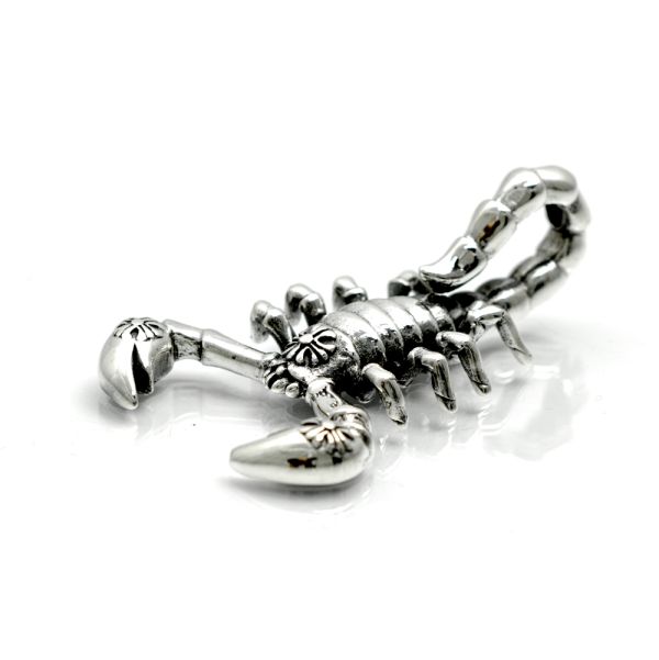 Pandantiv scorpion cruce Argint