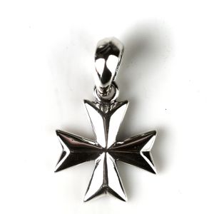 Pandantiv cruce malteza s Argint