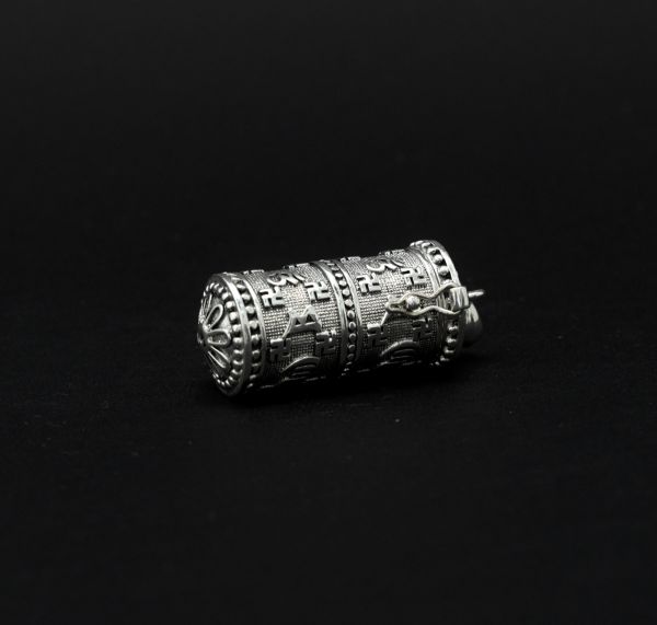 Pandantiv caseta cilindrica rugaciune Argint