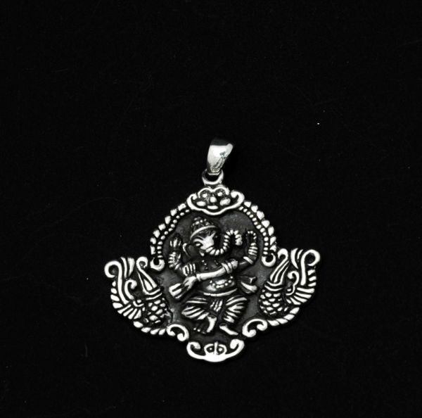 Pandantiv triunghiular simbol Ganesha pesti Argint