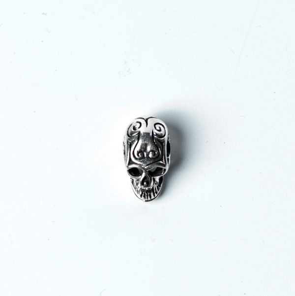 Pandantiv craniu lung decor gotic Argint